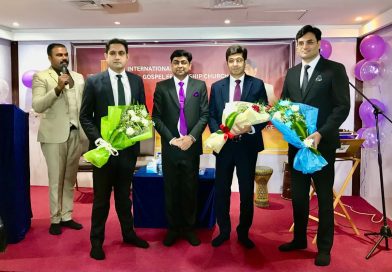 Consul General Attends Easter Service, Lauds Pakistani Christian Community’s Contributions