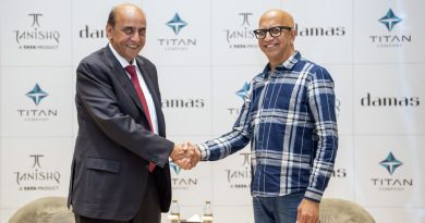 C.K.-Venkataraman,-Managing-Director-of-Titan-Company-Limited,-and-Mr.-Alekh-Grewal,-Group-Chief-Executive-Officer-of-Mannai-Corporation,-at-a-media-event-held-in-Dubai