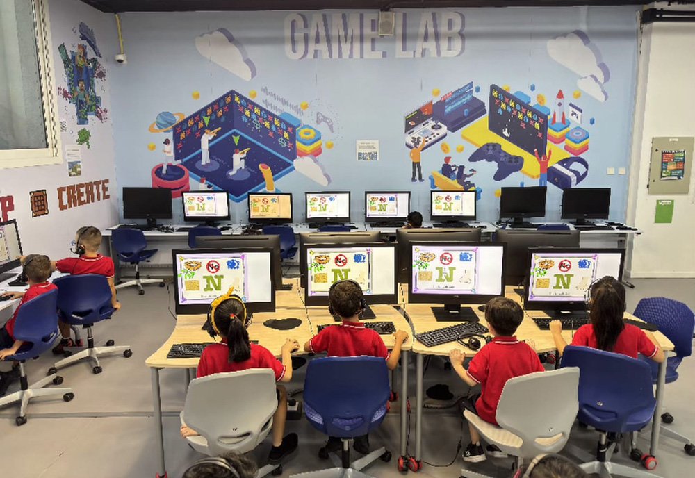 Dubai's Innovation Lab Equips Students for AI, Sustainable Future 2 Game