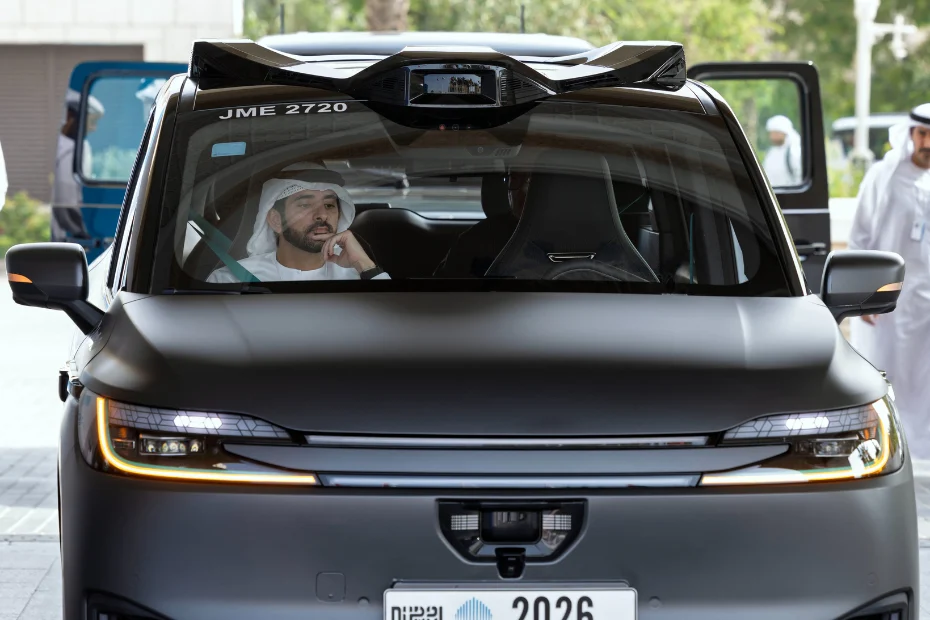 Dubai Takes a Leap into the Future as Sheikh Hamdan Launches Driverless RT6 Taxis 2 Dubai Takes a Leap into the Future as Sheikh Hamdan Launches Driverless RT6 Taxis