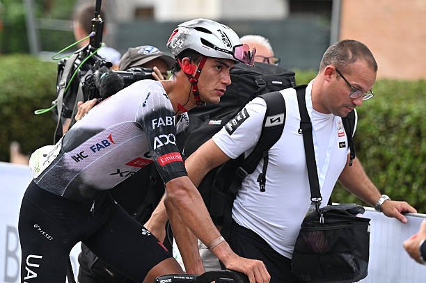 Isaac Del Toro Dominates on Jebel Hafeet to Seize UAE Tour Lead (2026) 2 Isaac Del Toro Dominates on Jebel Hafeet to Seize UAE Tour Lead (2026)